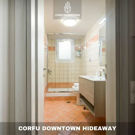 Daire Corfu Downtown Hideaway *